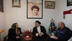 دیدار نماینده ولی‌فقیه در بنیاد شهید و امور ایثارگران با خانواده شهید روبرت لازار